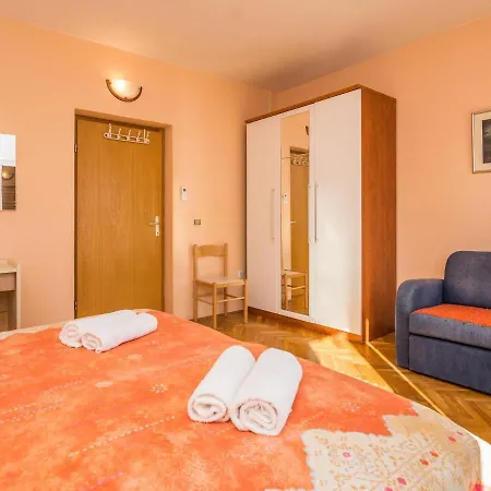 In House Liveric, In At The Apartament