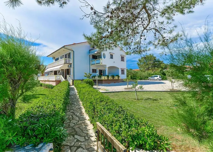 On Island Near Sandy Beaches Apartman *