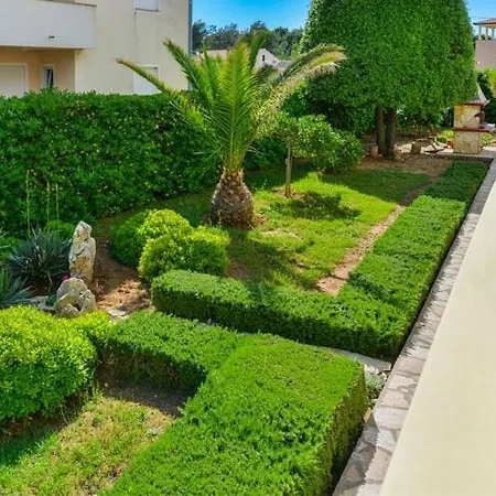 On Island Near Sandy Beaches Апартаменты