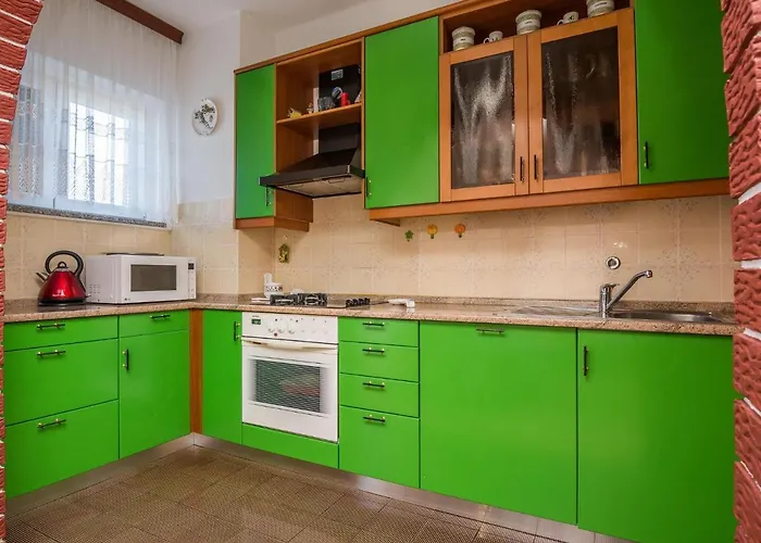 On Island Near Sandy Beaches * Вир